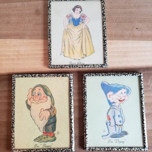 Vintage Antique Walt Disney Entertainment Snow White and the Seven Dwarfs Sleepy Dopey 1930s