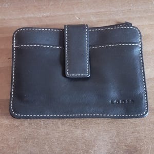 Cartera vintage Lodis de cuero negro para identificación y tarjetas de crédito en su estado actual