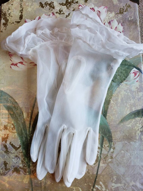 Vintage Comet Sheer White Gloves Ruffle Detail La… - image 1