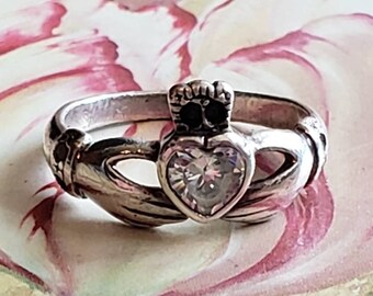 The great frog deals claddagh ring