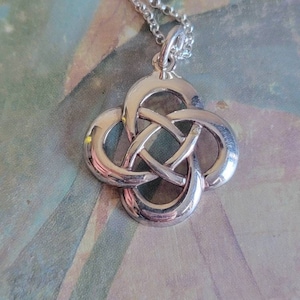 Vintage Sterling Silver Celtic Keltic Knot Pendant and Necklace JMH 925