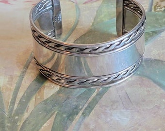 Vintage Sterling Silver Cuff Bracelet a Made in Mexico