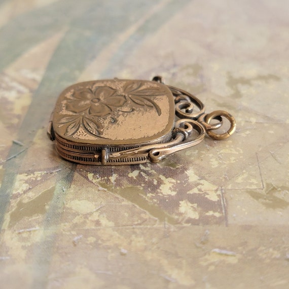 Vintage Gold Filled Floral Locket Pendant As Is - image 3