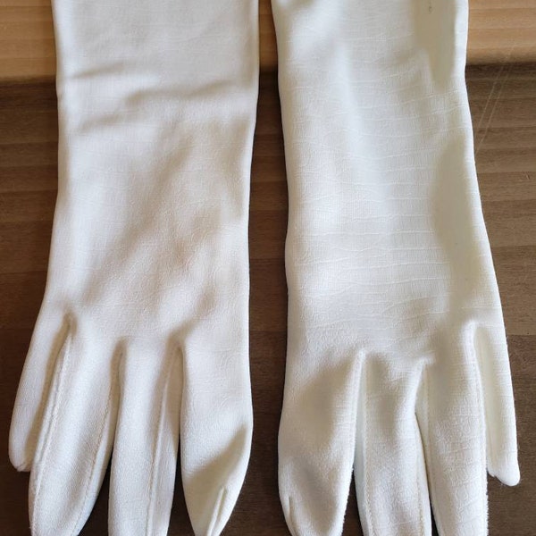 Vintage Hansen White Gloves Ladies Retro 1960s Size 7 Alligator Embossing As Is