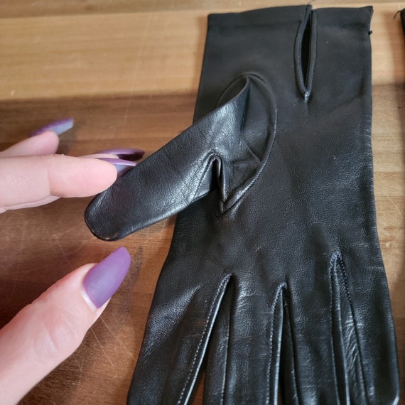 Vintage Never Worn Gloves Size 6.25 Black Leather - image 3