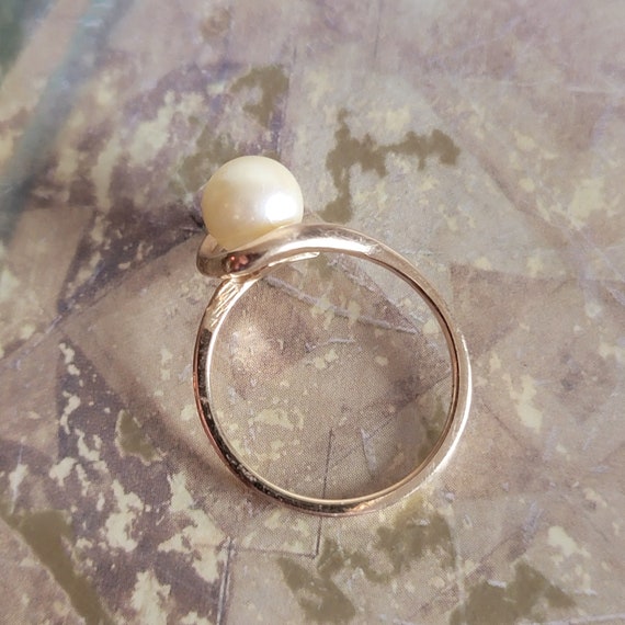 Vintage 14 Karat Gold and Pearl Ring 14 K Size 6 - image 5