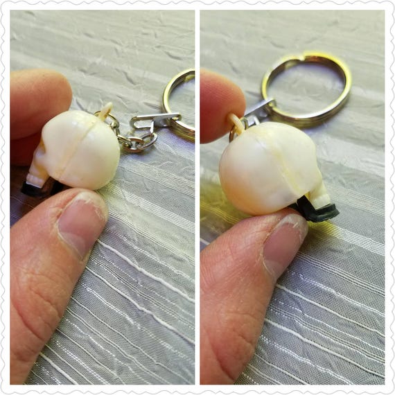 Vintage Cosmo Skull Key Chain Moving Jaw Plastic Halloween - Etsy