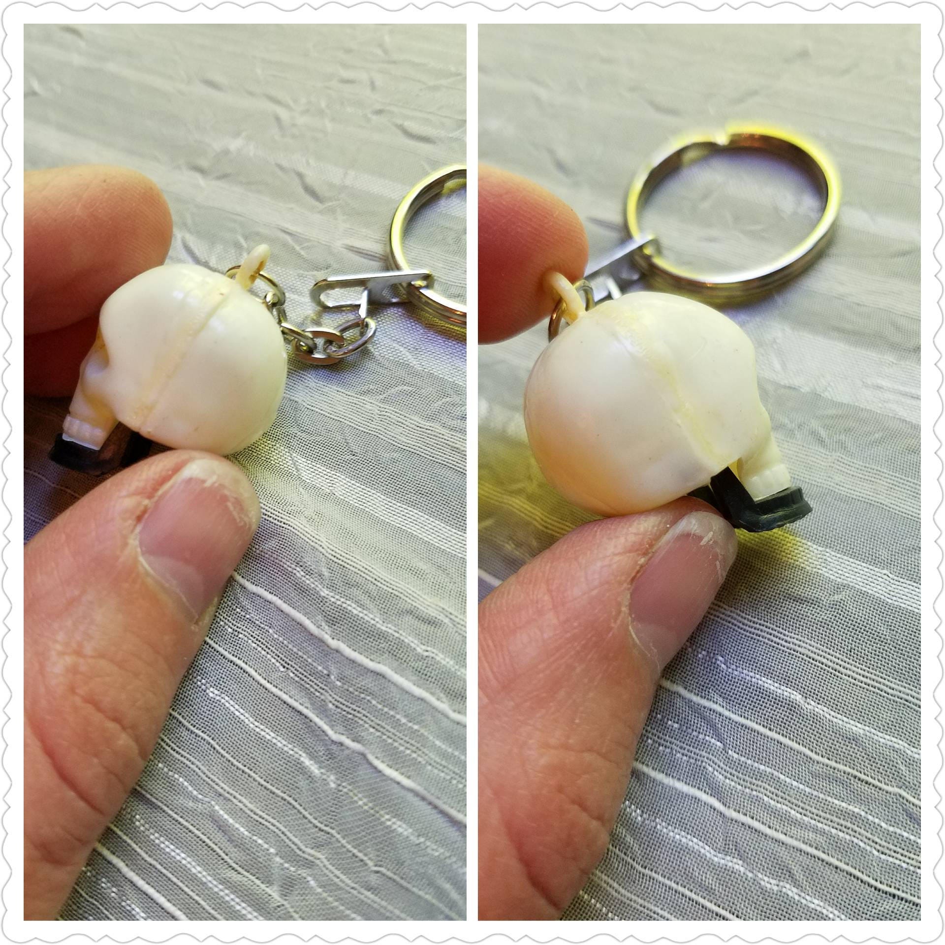 Vintage Cosmo Skull Key Chain Moving Jaw Plastic Halloween - Etsy