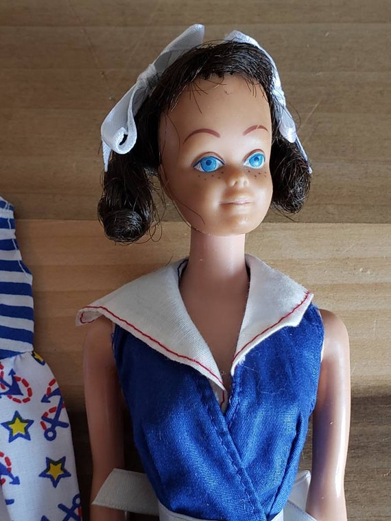 Vintage Mattel Midge Doll Barbie Doll Nautical Accessoires 1960s Travel  Case Nail Polish Dress Sneakers Pigtails Q Freckles 