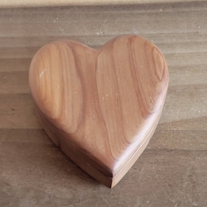 Vintage Wooden Heart Shaped 3 Compartments Trinket Jewelry Box Valentine's Day