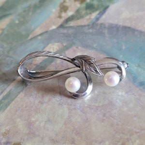 Mikimoto Silver Five パール Wave Leaf ブローチ