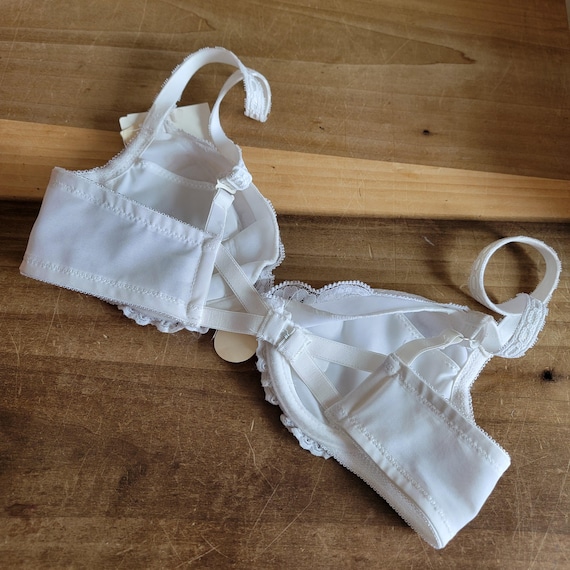Vintage Wonderbra: Padded Underwire Convertible Bra - Size 36B, Deadstock USA Made View 2