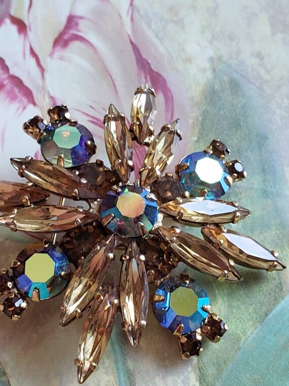 Broche Vintage Années 1950 En Métal Doré Avec Strass - Occasion Bon état