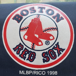 Vintage MLBP/RICO Red Sox Wallet Azul con ribete negro 1998 Gancho Adhesivo Béisbol Día del Padre