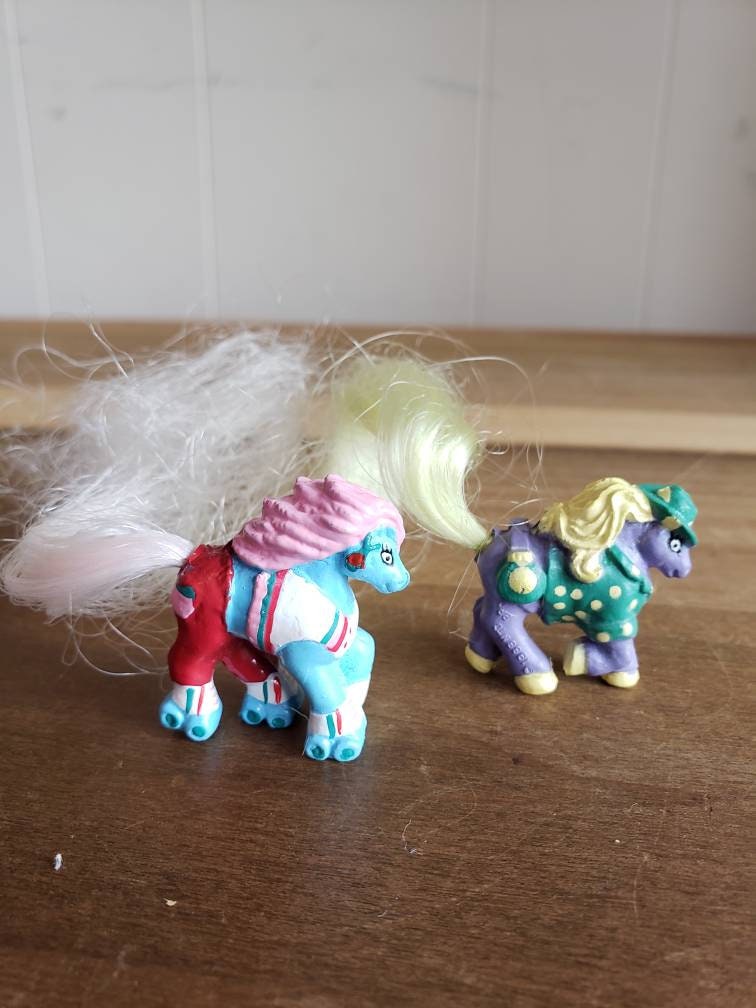 レビューの多い高評価商品特集！ of Lot Vintage 2 Beauties Little Corporation Toy Multi MTC アンティーク雑貨