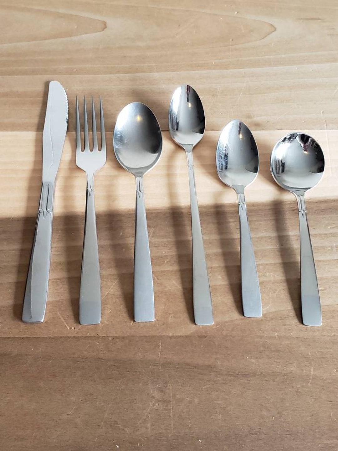 Vintage Lot of 142 Oneidacraft Deluxe Stainless Flatware Forks