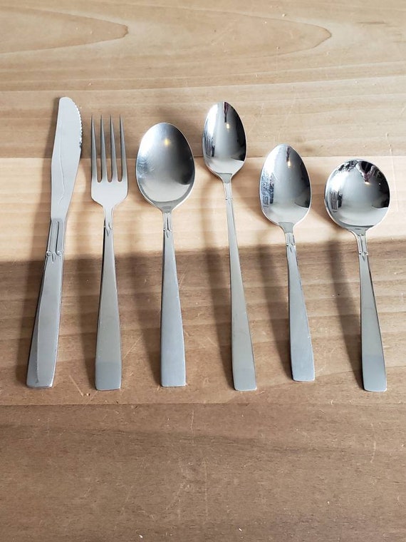 Vintage Oneidacraft Deluxe Stainless Flatware Set: 141 Pieces - Etsy