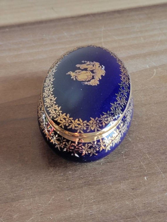 Vintage Limoges Porcelain Oval Trinket Box Made in France Blue and