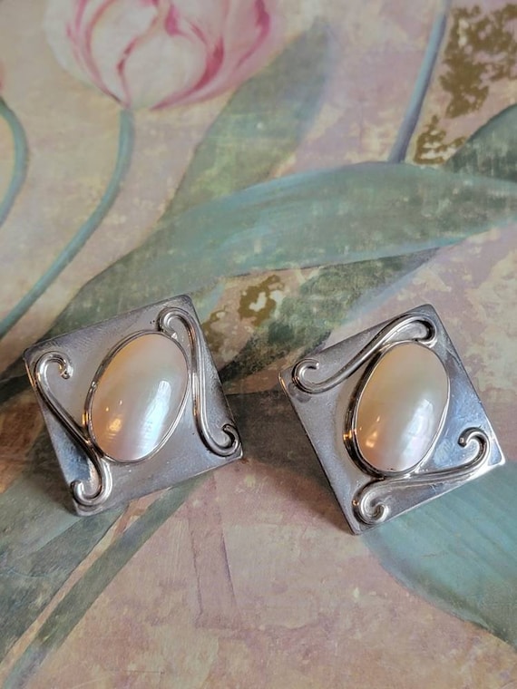 Vintage Elyse Sterling Silver and Mabe Pearl Blist