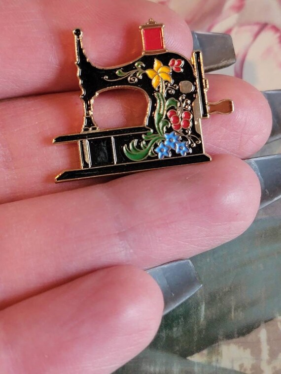 Vintage Clotilde 20 Years Antique Sewing Machine with… Gem