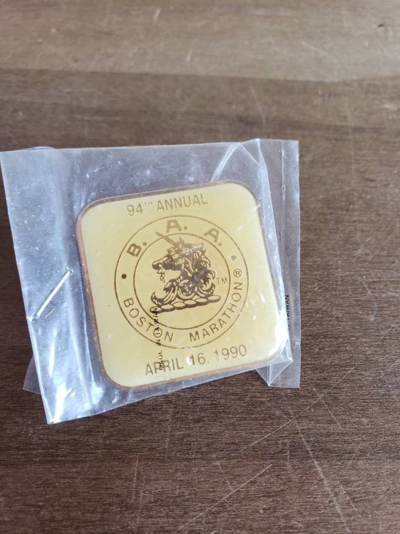 1990 Unicorn Vintage Dead Stock in Original Packaging 94th Boston Marathon Lapel Pin April 16