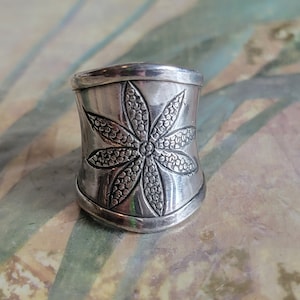 Vintage Sterling Silver Flower Ring Statement Ring