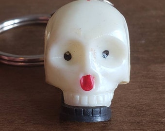 Vintage Cosmo Skull Key Chain Moving Jaw Plastic Halloween