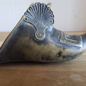 Vintage Antique Brass Conquistador Single Stirrup Horse Back Riding Buckle Design Fan Motif