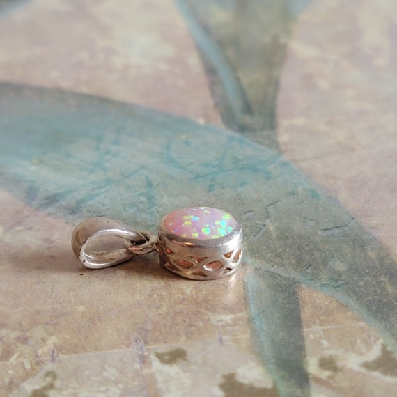 Vintage Small Sterling Silver and Oval Opal Penda… - image 3