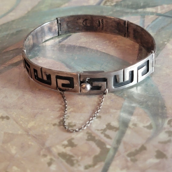 Vintage Sterling Silver Greek Key Hinged Bracelet… - image 4