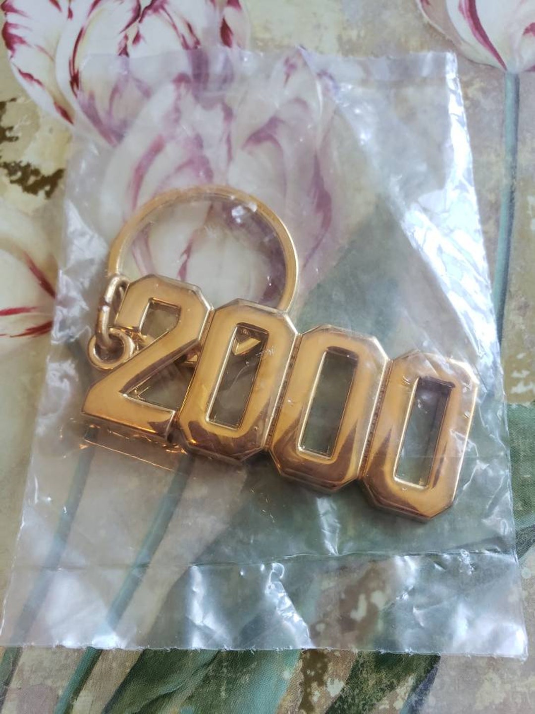 Vintage Gold Tone '2000' Keychain - Y2K Dead Stock - Etsy