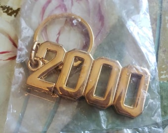 Vintage Gold Tone '2000' Keychain - Y2K Dead Stock