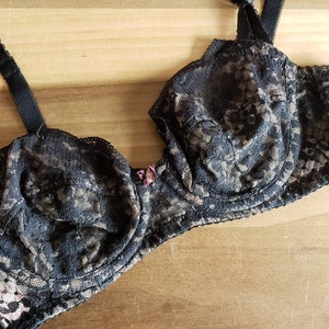 Vintage Secret Fulfillment by Lilyette Black Lace Beige Lining Bra Underwire Padded Size 32 A Ladies 1950s Union Label Made in the USA
