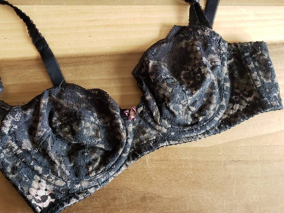 Vintage Secret Fulfillment by Lilyette Black Lace Beige Lining Bra