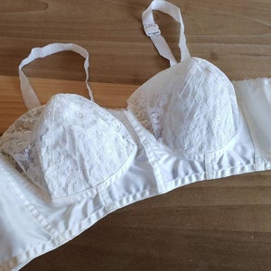 Vintage Symphonie Milano White Floral Lace Bra Ladies 1950s Pin Up Rockabilly Bullet Bra