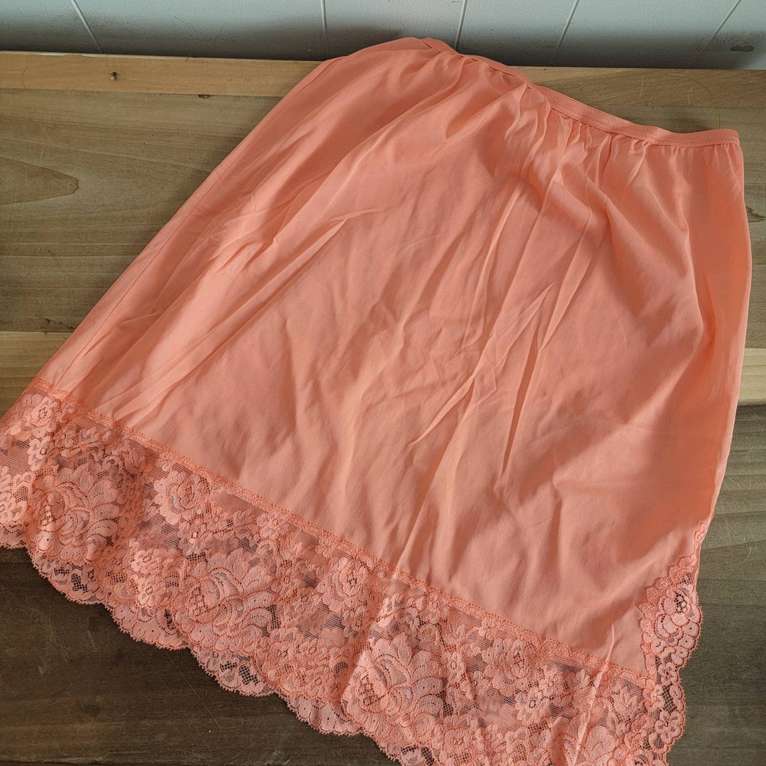 Vintage Vanity Fair Cantaloupe Side Slit Lace Trim Half Slip Size