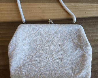 Vintage White Beaded Evening Bag with Kiss Closure – Made in Japan Handle Purse