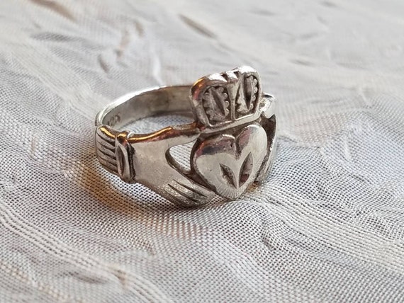 Vintage Hand Made Sterling Silver Claddagh Ring B… - image 5