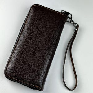 本革を使用したレザーウォレットクラッチバッグ