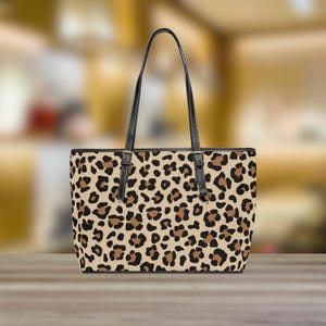 Leopard Print Shoulder Bag, Stylish Women&#39;s Purse, Trendy Animal Print Accessory, Chic Fashion Handbag, Gift for Her, PU Leather Tote Bag