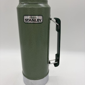 Garrafa térmica vintage grande Aladdin Stanley A-944DH verde de um quarto de galão, fabricada nos EUA. imagem 5
