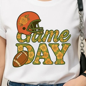 Spieltag PNG digitale Sublimationsdatei mit Floral Football Helm und Vintage Text, niedlichen femininen Fußballfan Clipart für DIY Shirts