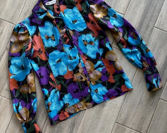 RARA Blusa/camisa vintage de seda Pierre Balmain Paris con estampado floral, talla 40
