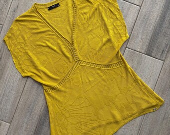 Blusa de diseñador amarilla Ivko, talla 36, ligera y elegante