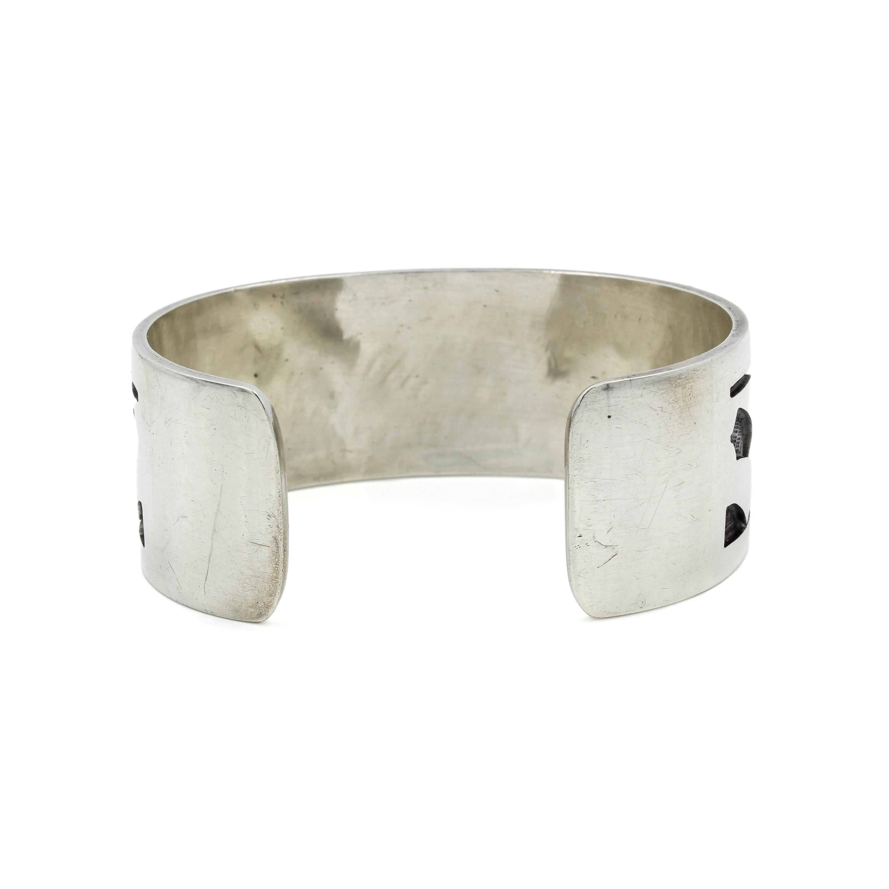 アクセサリー Hopi Silver bracelet Marcus Coochwykvia Hopi Signed Marcus Coochwykvia Sterling Silver Overlay and Carved