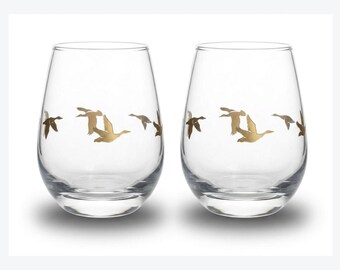 Hand-Etched Gold Painted Ducks Stemless Wine Glass, Wildlife Drinkware (15.25 oz) Set of 2
