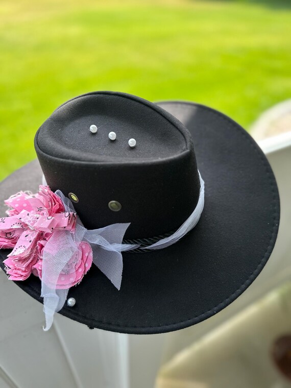 Flowers & Pearls Cowgirl Hat http:// main image 3