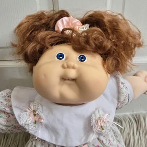 HM#17 Coleco Cabbage Patch Rödbrunt Hår Blå Ögon 16"