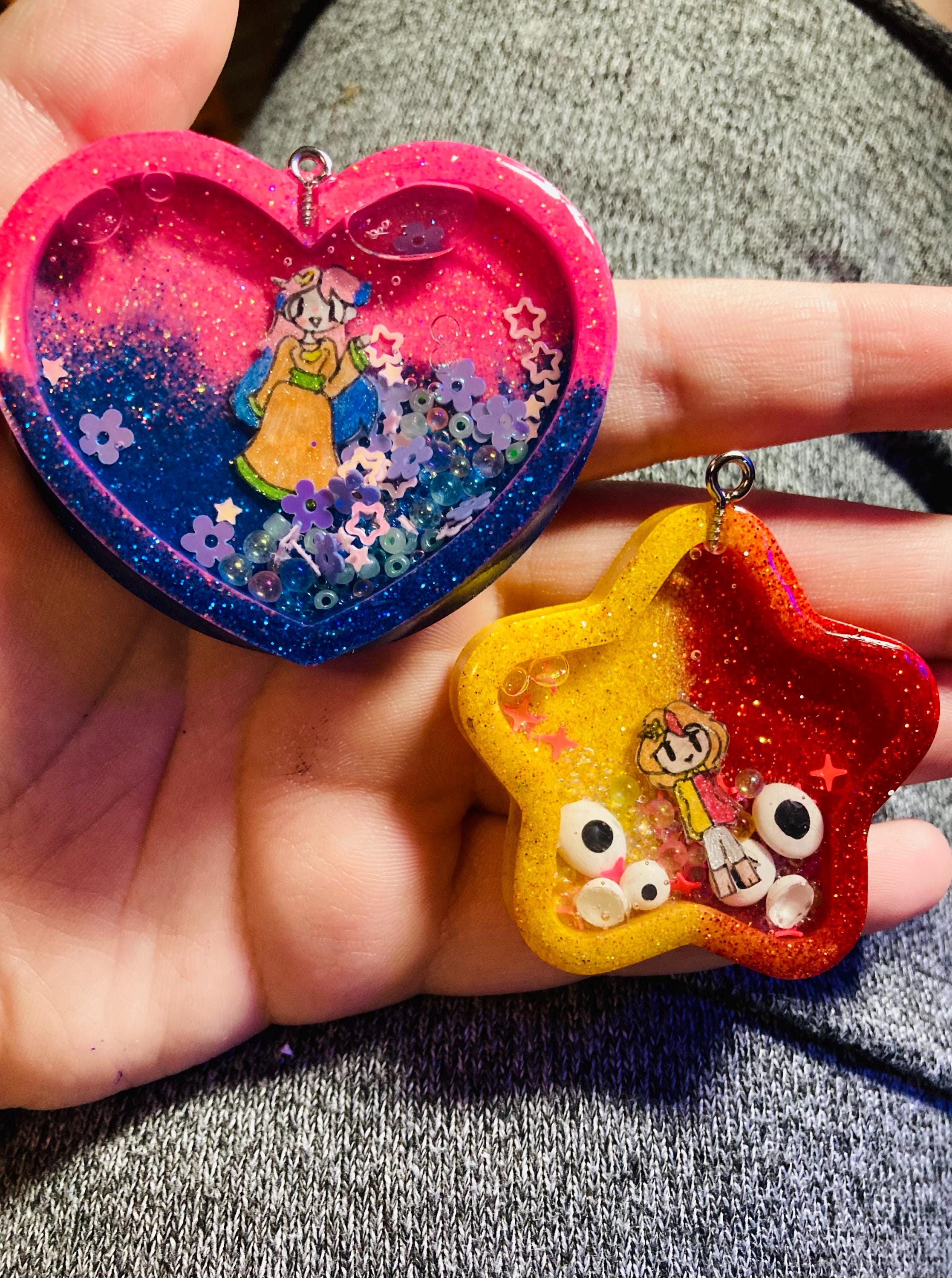 Custom Character Shaker Keychains (Added a moon option!)