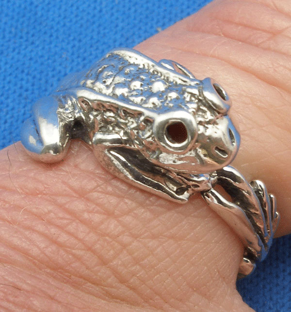 Wrap around frog ring deals